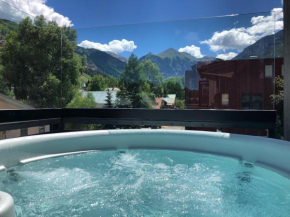 Luxury Townhome On Depot, 3 Mins Walk To Main St Gondola, Heated Garage, Private Roof Top Hot Tub, townhouse Telluride